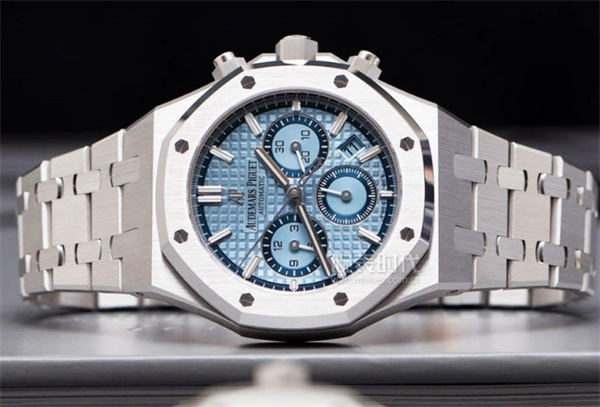 愛彼手表表盤有劃痕解決辦法詳解(圖) 愛彼手表表盤有劃痕解決辦法詳解(圖)