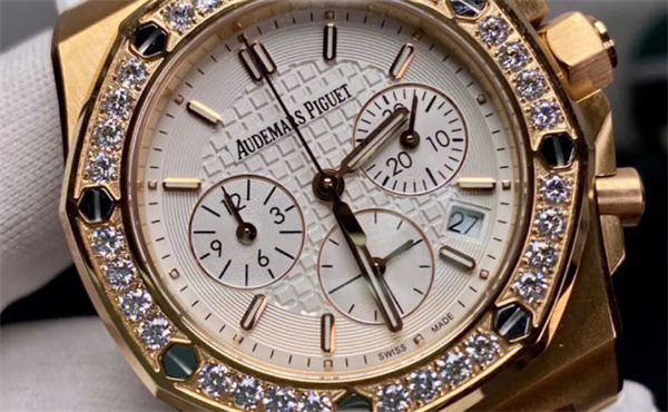 愛彼手表表盤生銹處理辦法大全(圖) 愛彼手表表盤生銹處理辦法大全(圖)